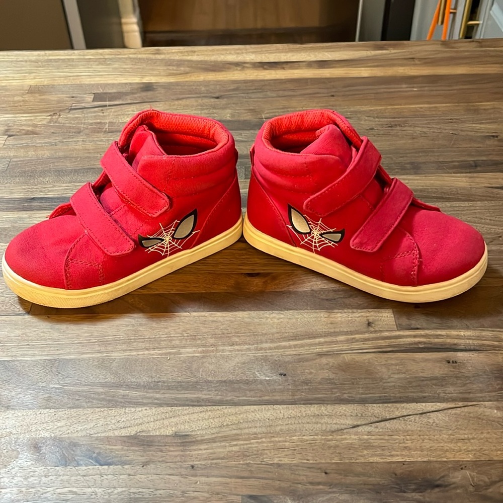 GAP Marvel Superhero Spider-Man super high-top sneaker